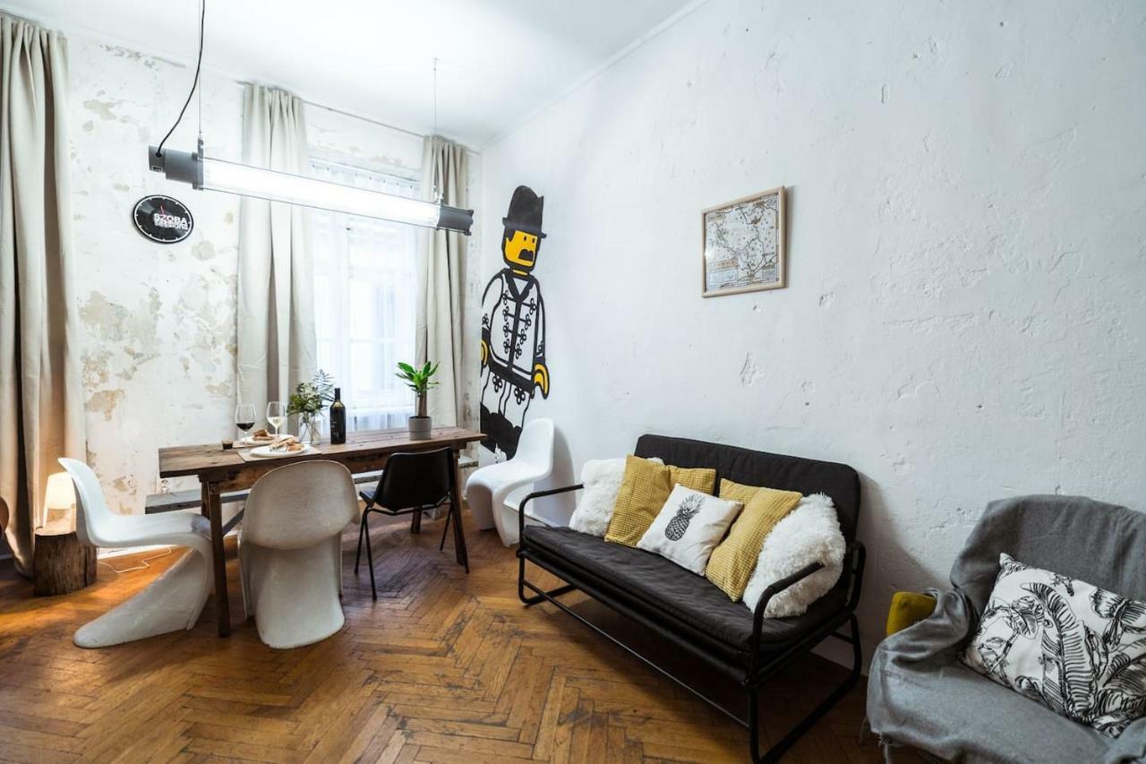 A Szoba Apartman Pécs Extérieur photo